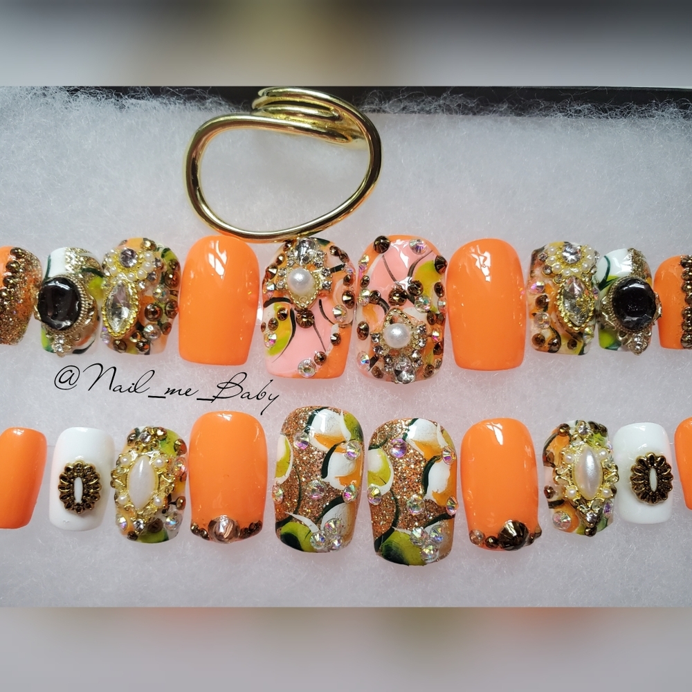 Luxurious Gel press-on Nails and ring